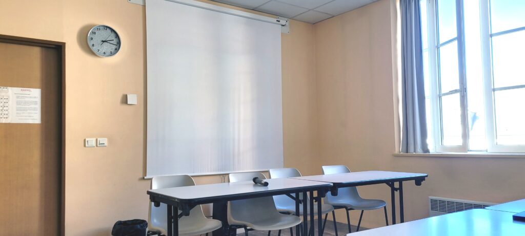 Salle accueillant l'écrivain Christophe BOLTANSKI. © Culture et Bibliothèques Pour Tous, Tous droits réservés.
